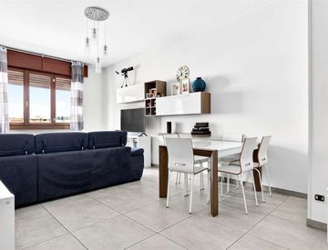 Soggiorno - Trilocale in Vendita a Meda