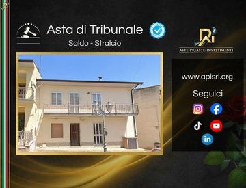 Foto 1 di 27 - Quadrilocale in Vendita in Via Vittorio Veneto 4 a Benevento