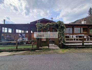 Foto 1 di 22 - Ristorante in Vendita in Via di Trescolli 1546 a Camaiore