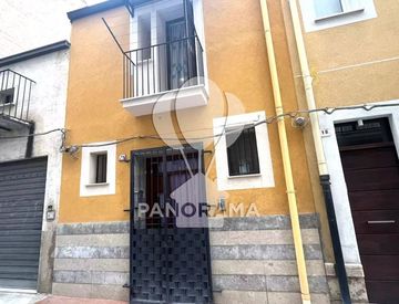 Foto 1 di 24 - Casa indipendente in Vendita in Via Plutarco 21 a Alcamo