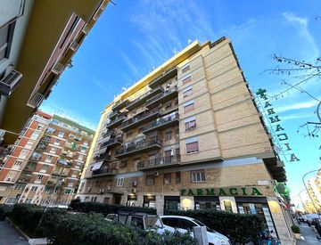 Facciata - Appartamento in Vendita in Via Castelmonte 12 a Roma