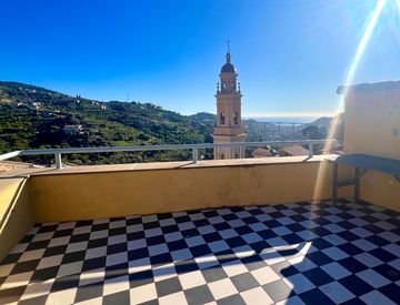 Terrazza - Rustico, casale in Vendita in Via Giuseppe Garibaldi a Vallebona
