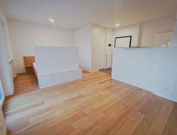 Stanza - Monolocale in Vendita in Via della Roggia a Bolzano