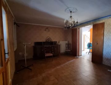 Foto 1 di 48 - Casa indipendente in Vendita in Via Estense 7337 a Serramazzoni