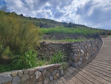 Foto 1 di 37 - Terreno agricolo in Vendita in Via Anacleto Hughes 22 /A a Ventimiglia
