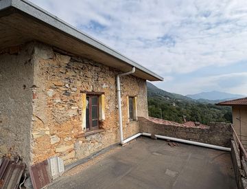 Facciata - Casa indipendente in Vendita in zona Albenza a Almenno San Bartolomeo
