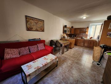 Cucina - Bilocale in Vendita in Via Lascaris 12 a Ventimiglia