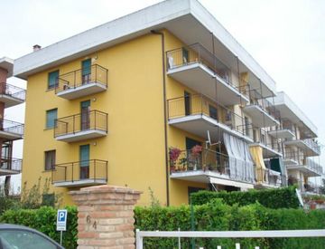 Foto 1 di 4 - Attico, mansarda in Vendita in Viale Barrilis 60 ---A a Crescentino
