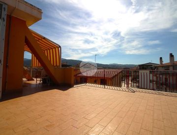 Terrazza - Quadrilocale in Vendita in Via Giorgio Amendola 2 a Davoli