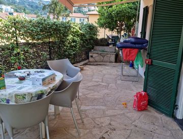 Terrazza - Casa indipendente in Vendita in Via Diano Calderina a Imperia