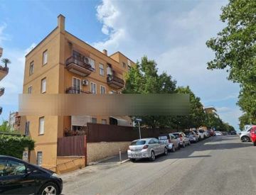 Facciata - Appartamento in Vendita in Via Delle Azalee a Roma