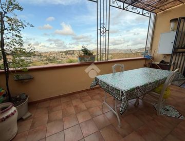 Terrazza - Trilocale in Vendita in Via Vespri Siciliani 6 a Agrigento
