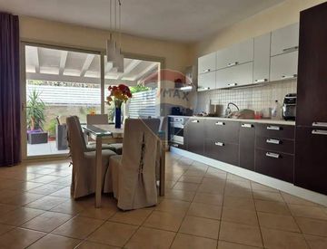 Cucina - Villetta a schiera in Vendita in Via San Josemaria Escrivà 20 a Ragusa