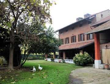 Foto 1 di 37 - Rustico, casale in Vendita in Via Giovanni Mera 8 a Casanova Elvo