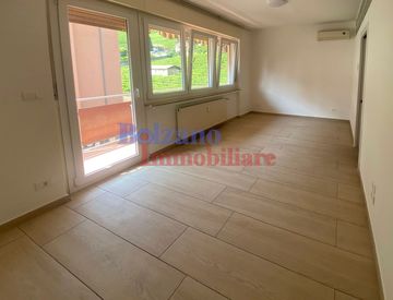 Stanza - Monolocale in Vendita in Via Rencio a Bolzano