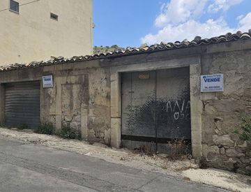 Foto 1 di 5 - Casa indipendente in Vendita in Via Giuseppe Monelli 23 a Ragusa