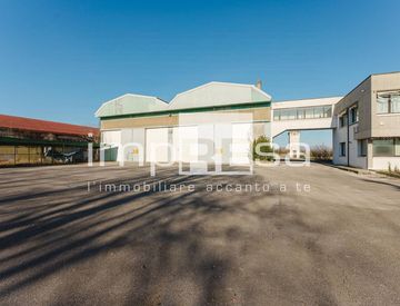 Vista - Capannone in Vendita in Via Postumia Ovest 107 a Silea