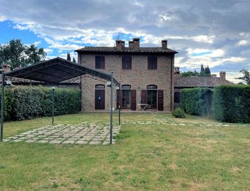 Facciata - Bilocale in Affitto in Macchie a Castiglione del Lago