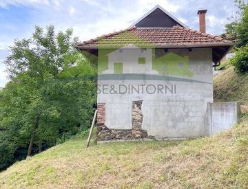 Foto 1 di 22 - Rustico, casale in Vendita in Frazione Brina a Borgosesia