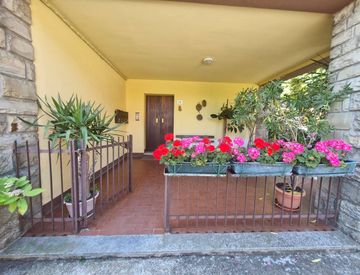Terrazza - Appartamento in Vendita in Piazza Torquato Tasso a Serramazzoni