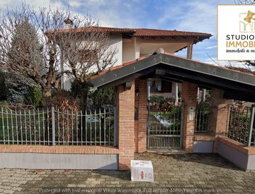 Facciata - Villa in Vendita in Via Po 10 a Bruino
