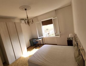 Camera da letto - Appartamento in Affitto in Via Giovan Filippo Mariti a Firenze