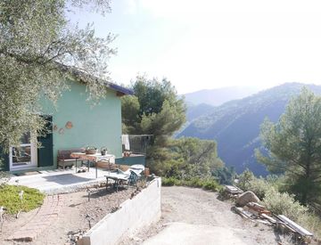 Foto 1 di 45 - Casa indipendente in Vendita in SP63 a Apricale