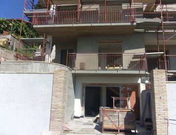 Foto 1 di 26 - Nuova costruzione in Vendita in Via F. Crispi a Trecastagni