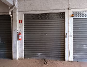 Foto 1 di 5 - Box/posto auto in Affitto in Via Monterosso Al Mare 13 a Roma