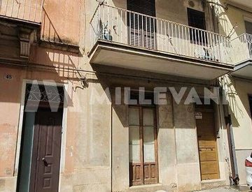 Foto 1 di 2 - Bilocale in Vendita in Via Enrico Elia a Ragusa