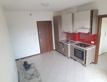 Cucina - Bilocale in Vendita in Via Bozzente 30 a Rescaldina