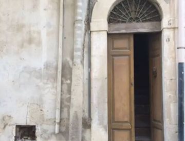 Foto 1 di 4 - Casa indipendente in Vendita in Via Oriani a Scicli