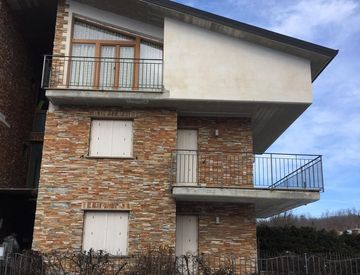 Facciata - Quadrilocale in Vendita in Via Pietransieri a Roccaraso