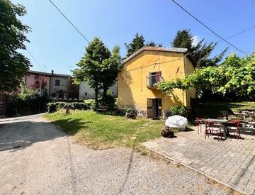 Facciata - Casa indipendente in Vendita in Via Marzolara a Castel di Casio