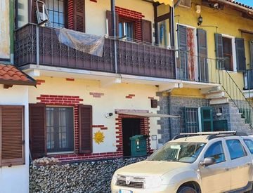 Foto 1 di 24 - Villetta a schiera in Vendita in Via Vittorio Veneto 23 a Formigliana