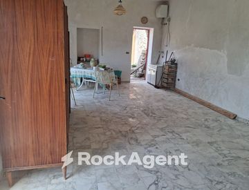 Foto 1 di 26 - Casa indipendente in Vendita in Vico Mancini a Gioiosa Ionica