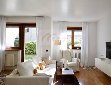 Soggiorno - Trilocale in Vendita in Via Rencio a Bolzano