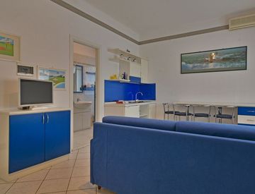 Cucina - Monolocale in Vendita in Via dei Pini a Diano Marina
