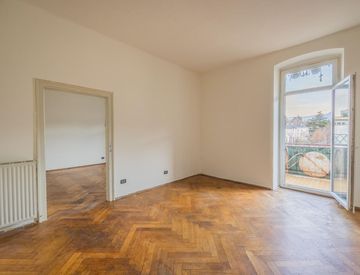 Stanza - Quadrilocale in Vendita in Via Mainardo a Merano