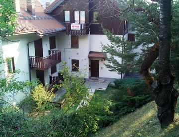 Foto 1 di 27 - Bilocale in Vendita in Via dei Laghi 21 a Oulx