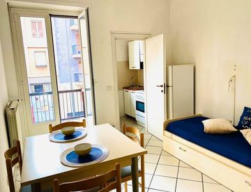 Stanza - Monolocale in Affitto in Via Pompeo Cambiasi a Milano