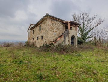 Rustico Casale in Vendita in Localit Monte Sopra Rondine a