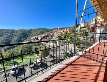 Terrazza - Bilocale in Vendita in Viale John Fitzgerald Kennedy 40 a Pietrabruna