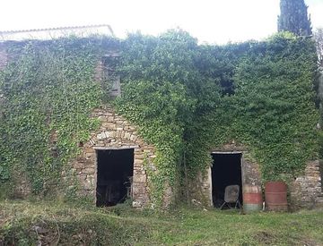 Foto 1 di 30 - Rustico, casale in Vendita in Strada comunale del Piano a Pietrabruna