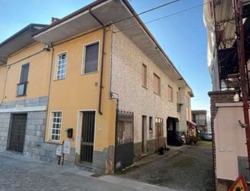 Foto 1 di 3 - Appartamento in Vendita in Vicolo Umberto 7 a Rovasenda