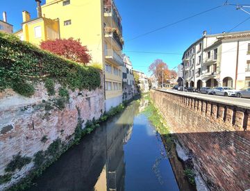 Piscina - Casa indipendente in Vendita in Riviera Ruzante a Padova
