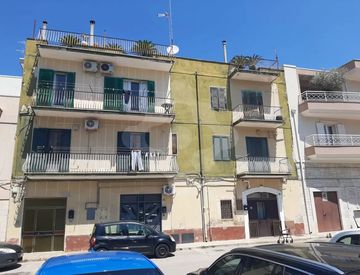 Facciata - Attico, mansarda in Vendita in Via La Spezia 12 a Terlizzi