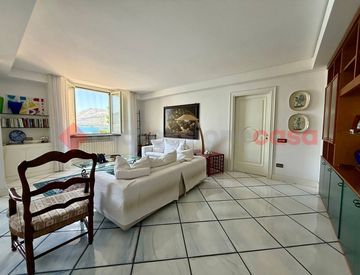 Quadrilocale in Vendita in Via Bausan a Gaeta - 150mq - Casa.it