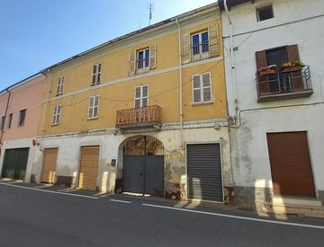 Foto 1 di 33 - Rustico, casale in Vendita in Corso Umberto ? 1 a Arborio