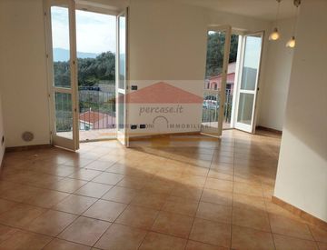 Terrazza - Bilocale in Vendita in Via Don Sasso 63 a Civezza